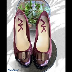 ANNE KLEIN SPORT BURGUNDY/EGGPLANT FLATS
